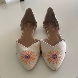 Crown Vintage flats, canvass and leather with floral design. Size 8.